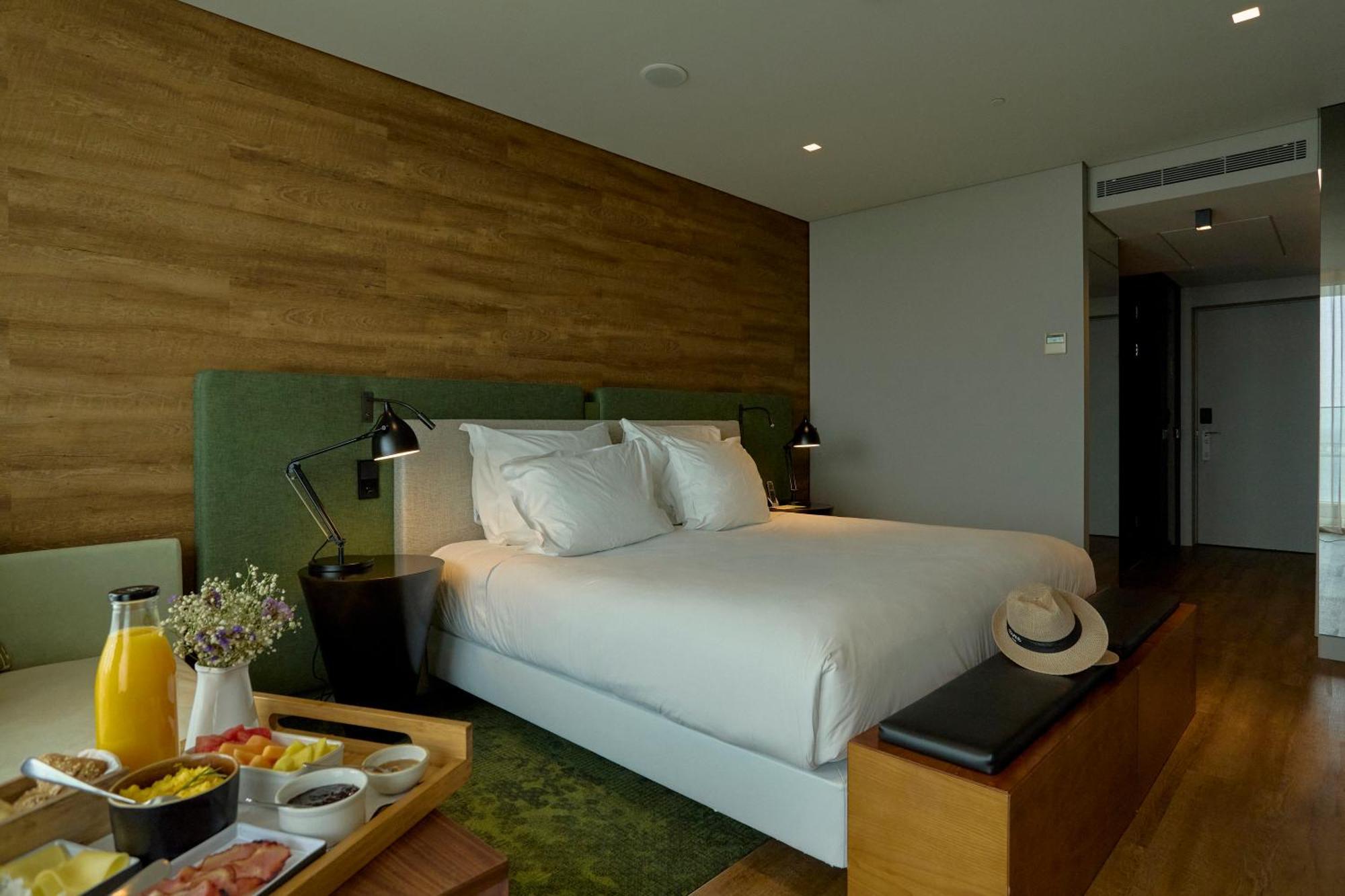 Hotel Octant Ponta Delgada Zewnętrze zdjęcie A room at the hotel
